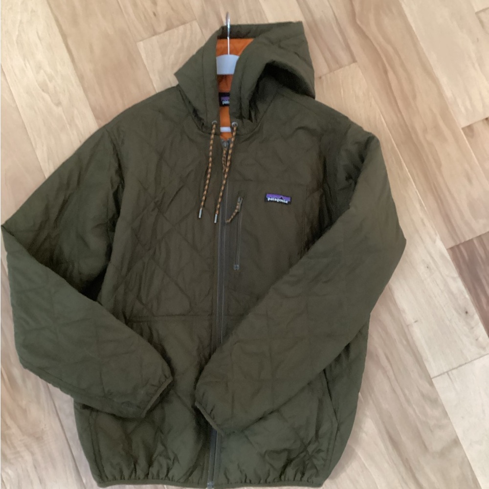 Patagonia olive  Green Hooded Jacket with Orange Interior - Picture 9 of 10